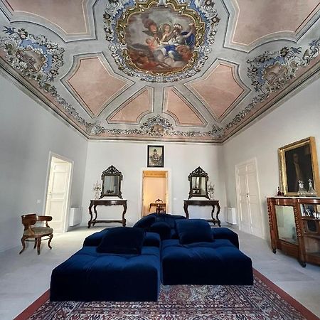科莱奥内Palazzo Triolo - Dimora Di Charme住宿加早餐旅馆 外观 照片