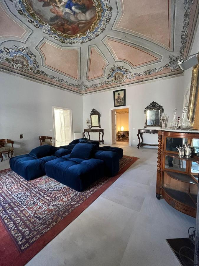 科莱奥内Palazzo Triolo - Dimora Di Charme住宿加早餐旅馆 外观 照片
